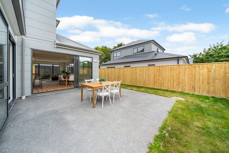 Photo of property in 47b Heretaunga Square, Silverstream, Upper Hutt, 5019