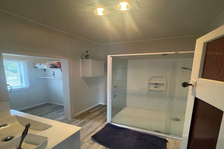 Photo of property in 6 Strange Street, Waitara, 4320