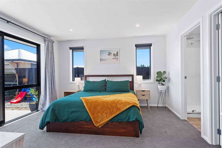 Photo of property in 9 Johnson Avenue, Amberley, 7410