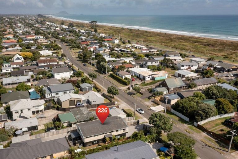 Photo of property in 226 Dickson Road, Papamoa Beach, Papamoa, 3118