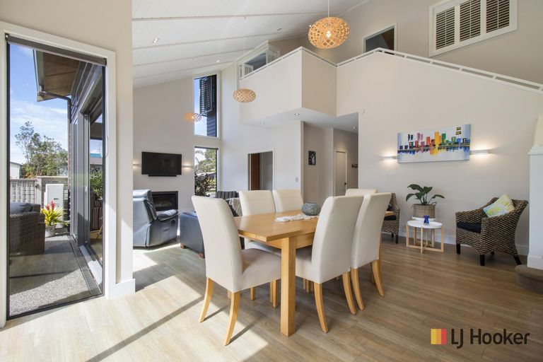 Photo of property in 5 Ian Place, Waihi Beach, 3611