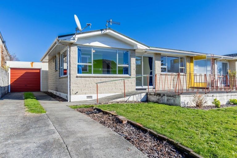 Photo of property in 2/5 Lichfield Street, Stoke, Nelson, 7011