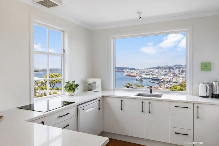 Photo of property in 34 Rama Crescent, Khandallah, Wellington, 6035