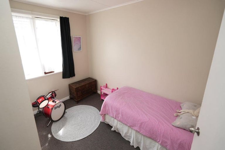 Photo of property in 57a Crewe Crescent, Hokowhitu, Palmerston North, 4410
