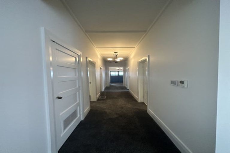 Photo of property in 50 Wairoa Road, Narrow Neck, Auckland, 0624