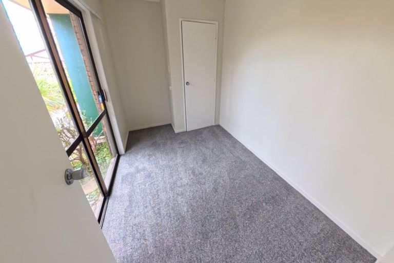 Photo of property in 55 Walworth Avenue, Pakuranga Heights, Auckland, 2010