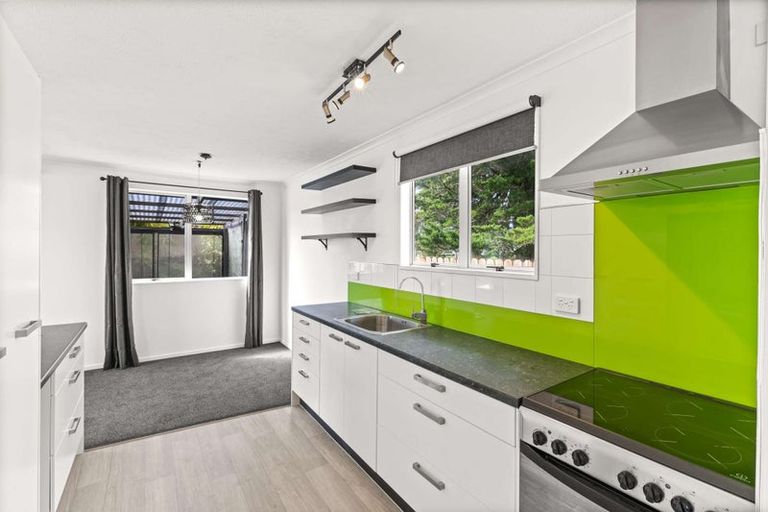 Photo of property in 2/79 Luanda Drive, Ranui, Auckland, 0612