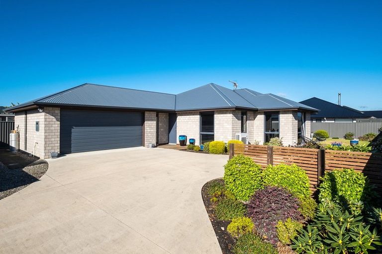 Photo of property in 11 Copperfield Close, Mosgiel, 9024