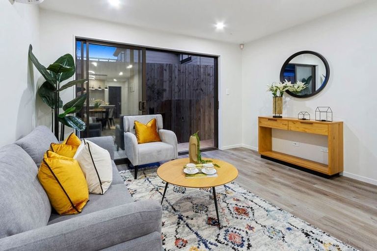 Photo of property in 50d Sherwood Avenue, Te Atatu South, Auckland, 0610