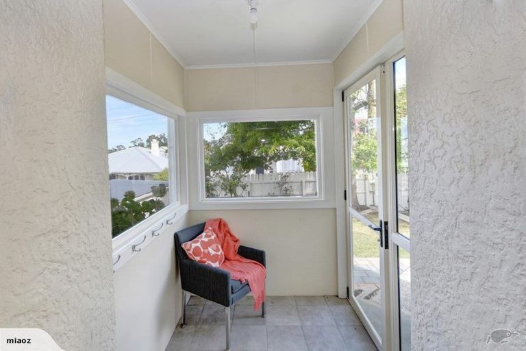 Photo of property in 9 Cochrane Street, Mornington, Dunedin, 9011