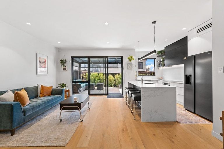 Photo of property in 3 Sierra Pine Road, Hobsonville, Auckland, 0616