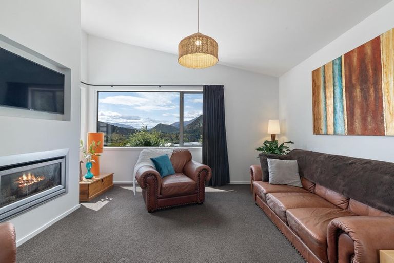 Photo of property in 30b Harrys Close, Arthurs Point, Queenstown, 9371