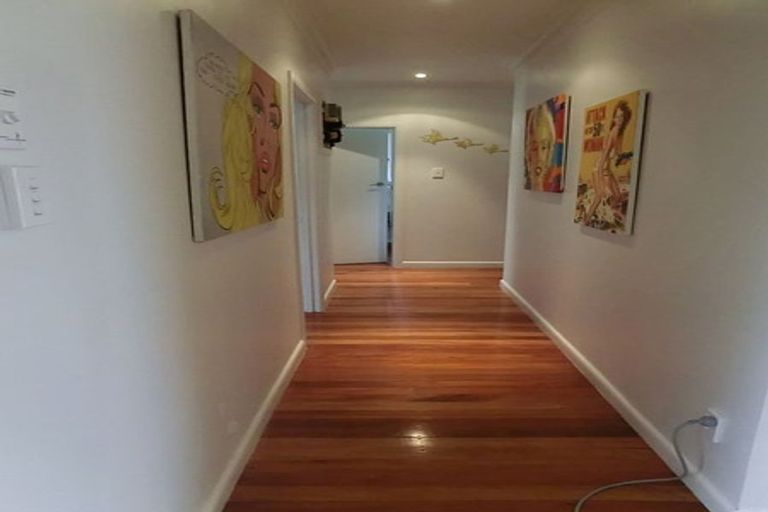 Photo of property in 25 Mountain Road, Mount Wellington, Auckland, 1072