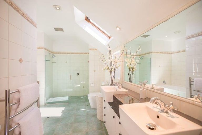 Photo of property in Millbrook Resort, 3 Chalmers Close, Arrowtown, 9371