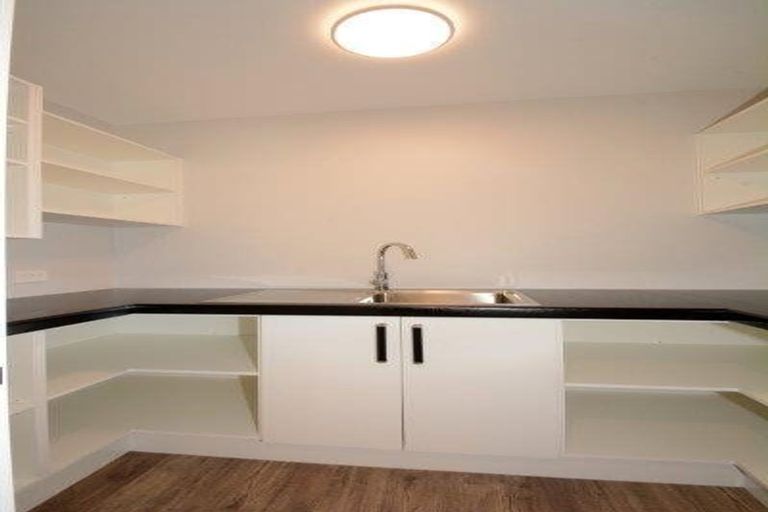 Photo of property in 43 Awa Toru Drive, Fairfield, Dunedin, 9018