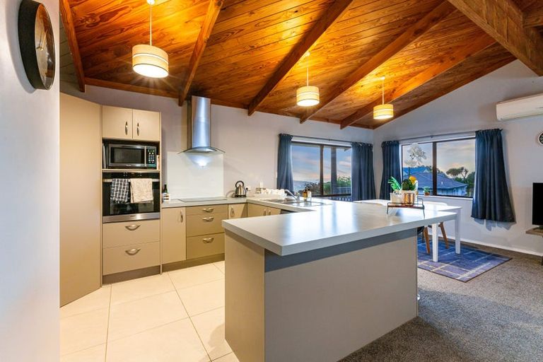 Photo of property in 21 Doncaster Terrace, Ascot Park, Porirua, 5024