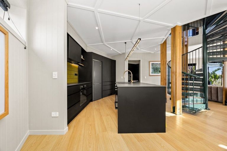 Photo of property in 14 Wilson Way, Waikanae, 5036