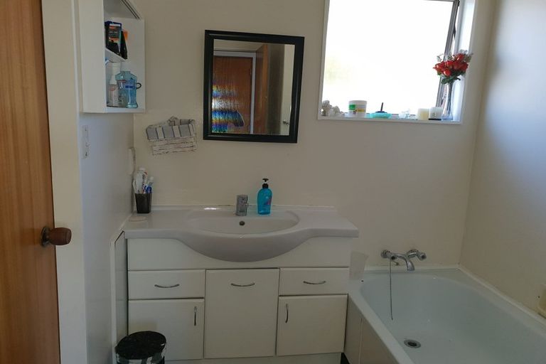 Photo of property in 16 Villa Place, Bell Block, New Plymouth, 4312