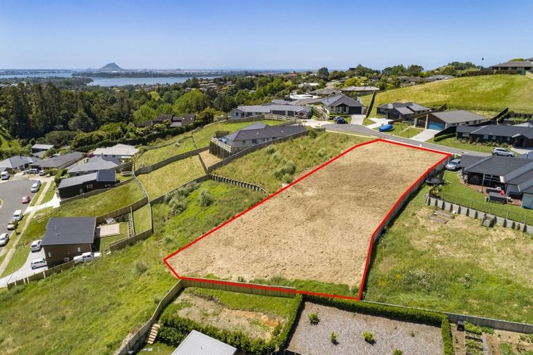 Photo of property in 27 Moira Close, Welcome Bay, Tauranga, 3175