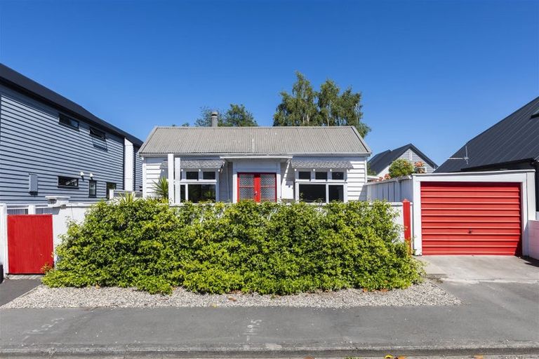 Photo of property in 15 Sherborne Street, St Albans, Christchurch, 8014