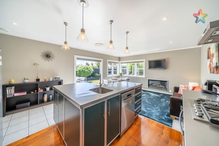 Photo of property in 10 Palm Avenue, Lyall Bay, Wellington, 6022