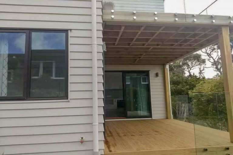 Photo of property in 2/147 Kowhai Road, Mairangi Bay, Auckland, 0630