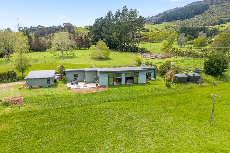 Photo of property in 50 Kents Road, Reikorangi, Waikanae, 5391