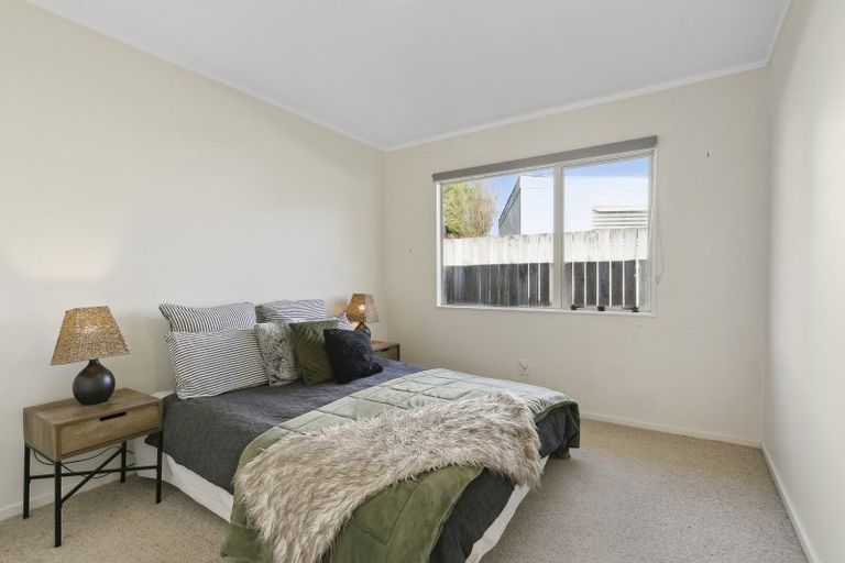 Photo of property in 3/85 Broderick Road, Johnsonville, Wellington, 6037