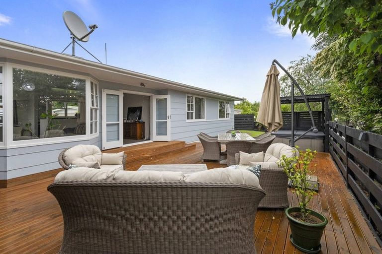 Photo of property in 6 Kimberley Grove, Westbrook, Palmerston North, 4412