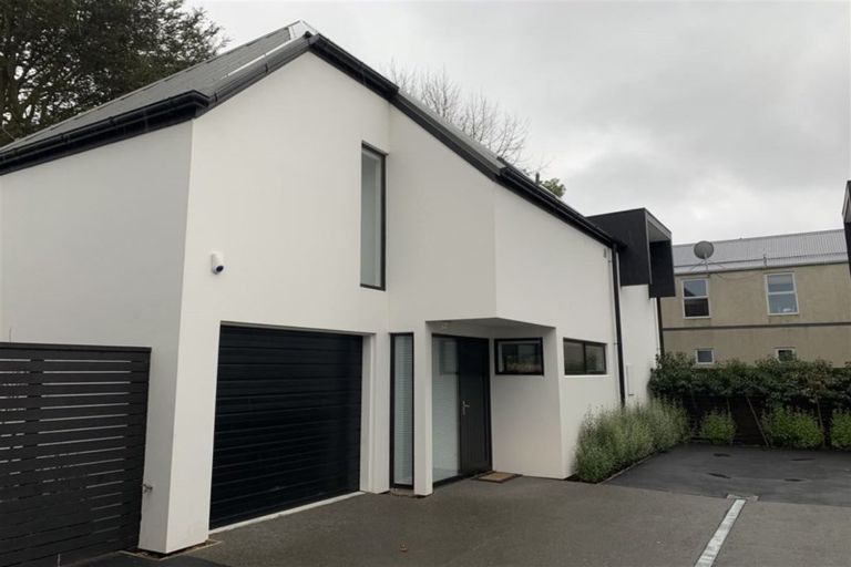 Photo of property in 3/237 Armagh Street, Christchurch Central, Christchurch, 8011