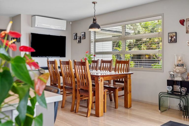 Photo of property in 37 Contour Avenue, Pyes Pa, Tauranga, 3112