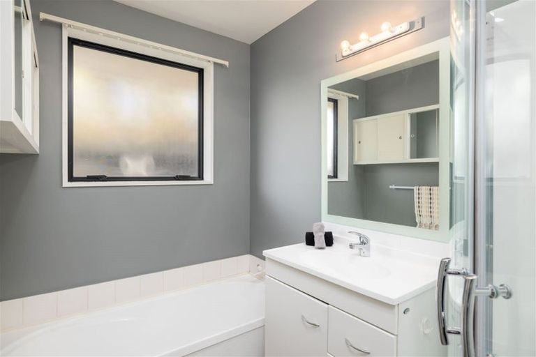 Photo of property in 1/6 Chardale Street, Avondale, Christchurch, 8061