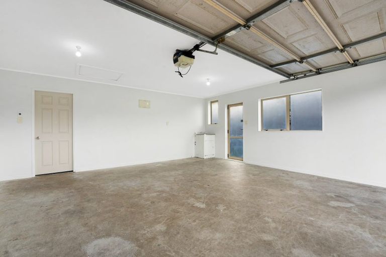 Photo of property in 10 Anton Place, Takanini, 2112