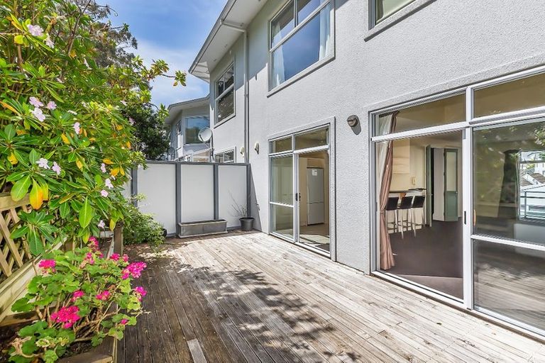 Photo of property in Fernhill Flats, 9/324 The Terrace, Te Aro, Wellington, 6011