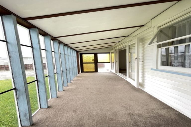 Photo of property in 45 Sunnynook Road, Forrest Hill, Auckland, 0620