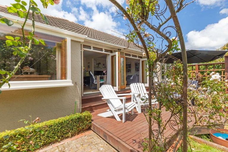Photo of property in 21 Parata Street, Hokowhitu, Palmerston North, 4410