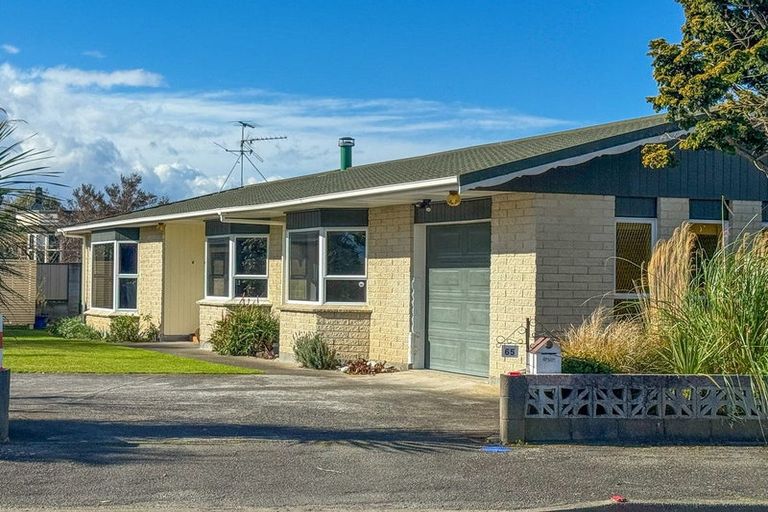 Photo of property in 65 Park Road, Carterton, 5713
