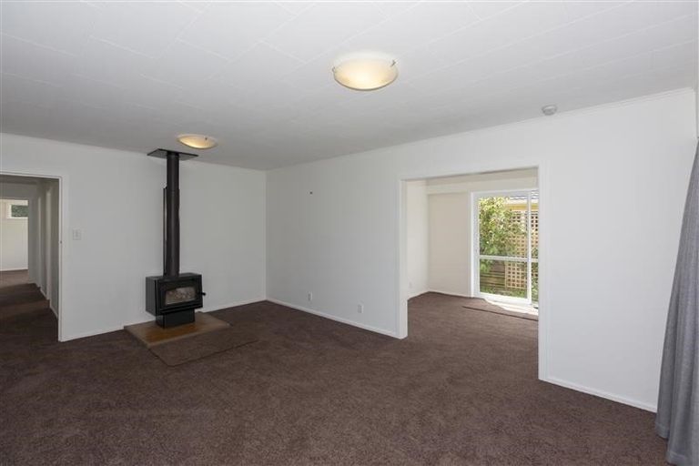 Photo of property in 4 Oriwa Street, Waikanae, 5036