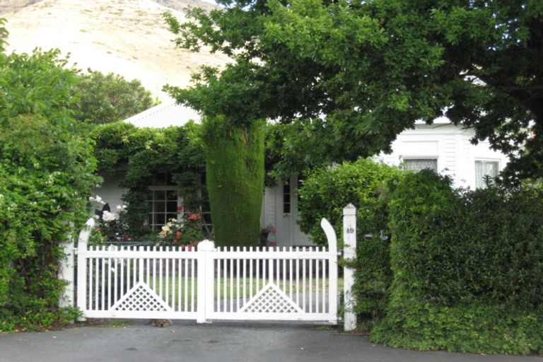 Photo of property in 19 Martindales Road, Heathcote Valley, Christchurch, 8022