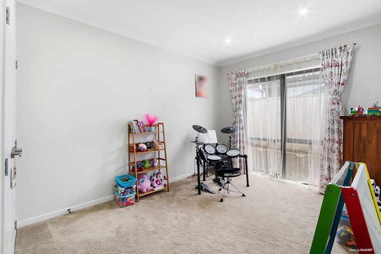 Photo of property in 2 Floyd Road, Riverhead, 0820