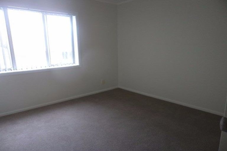 Photo of property in 13/15 Andersons Road, Oteha, Auckland, 0632