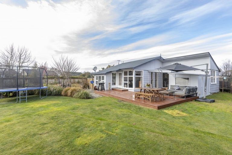 Photo of property in 2 Wallace Place, Rangiora, 7400