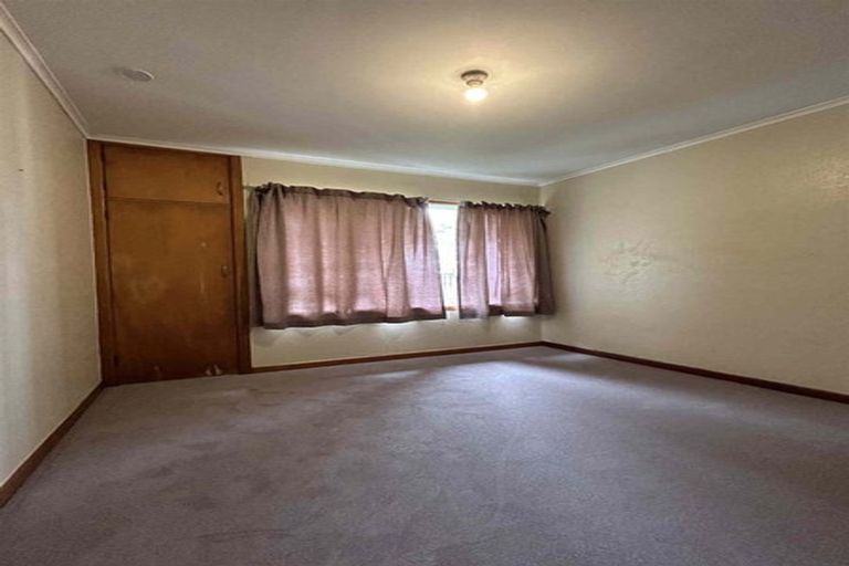 Photo of property in 58 Taikata Road, Te Atatu Peninsula, Auckland, 0610