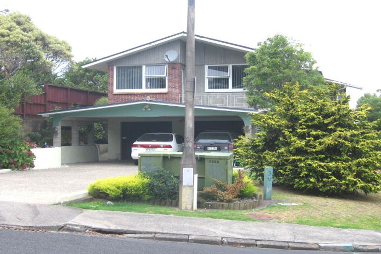 Photo of property in 20 Valley View Road, Glenfield, Auckland, 0629