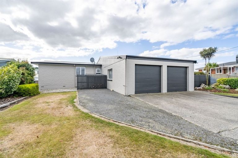 Photo of property in 1 Clyde Street, Gore, 9710