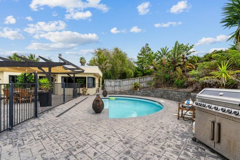 Photo of property in 10 Matarau Road, Matarau, Kamo, 0185