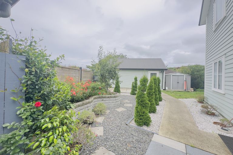 Photo of property in 61 Grove Road, Papakura, 2110