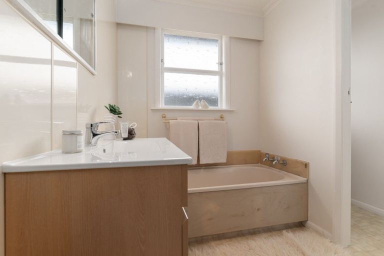 Photo of property in 9 Armstrong Avenue, Carterton, 5713