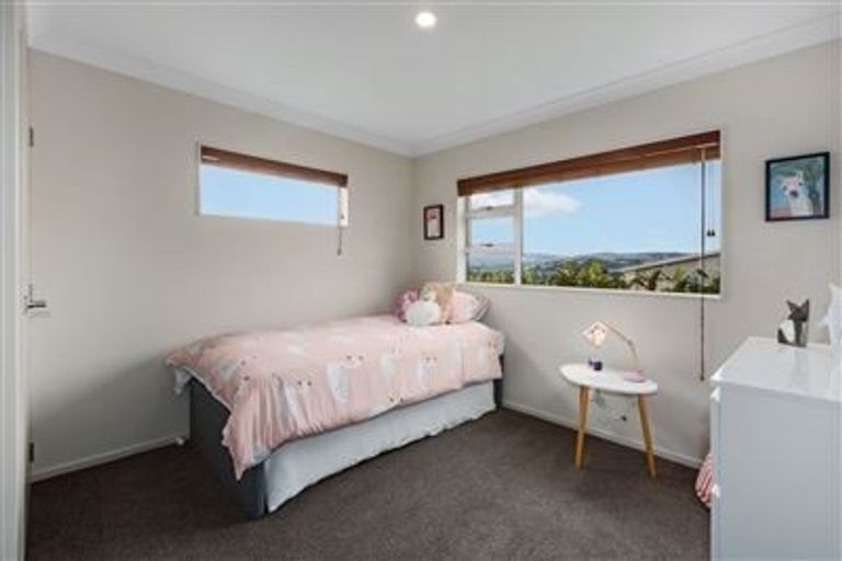 Photo of property in 4 Gennaker Lane, Whitby, Porirua, 5024