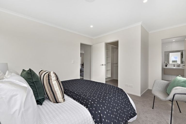 Photo of property in 18 Orford Lane, Takanini, 2112